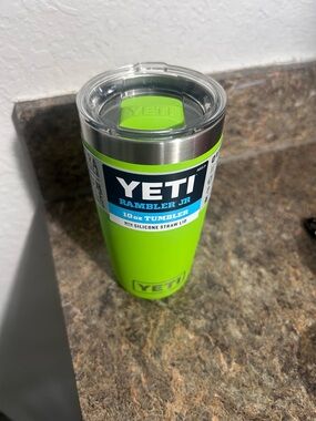 Retired 10oz YETI Rambler w/ matching mega slide lid - Lime Green
